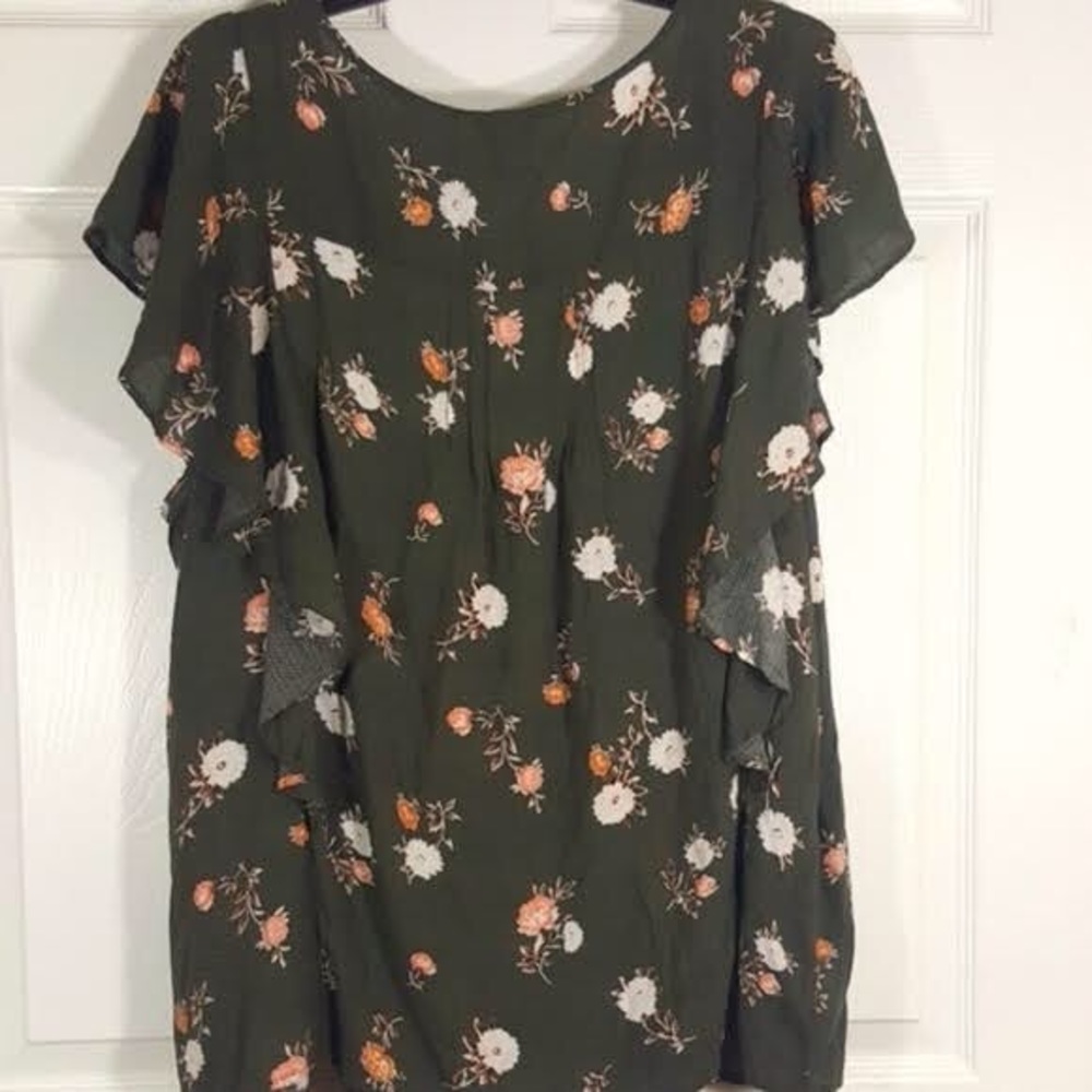 NWOT Torrid Green Floral Ruffle Button Down Top - Picture 3 of 7